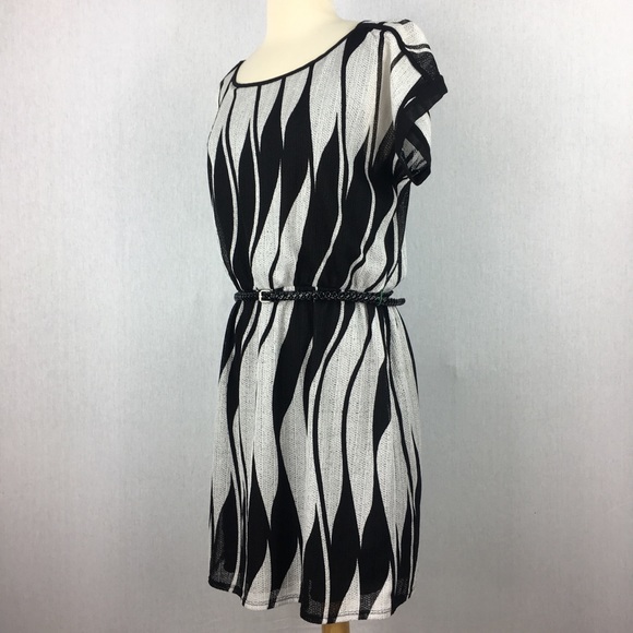 ~~~SOLD~~~ City Triangle Women’s L Dress Black - Picture 4 of 7